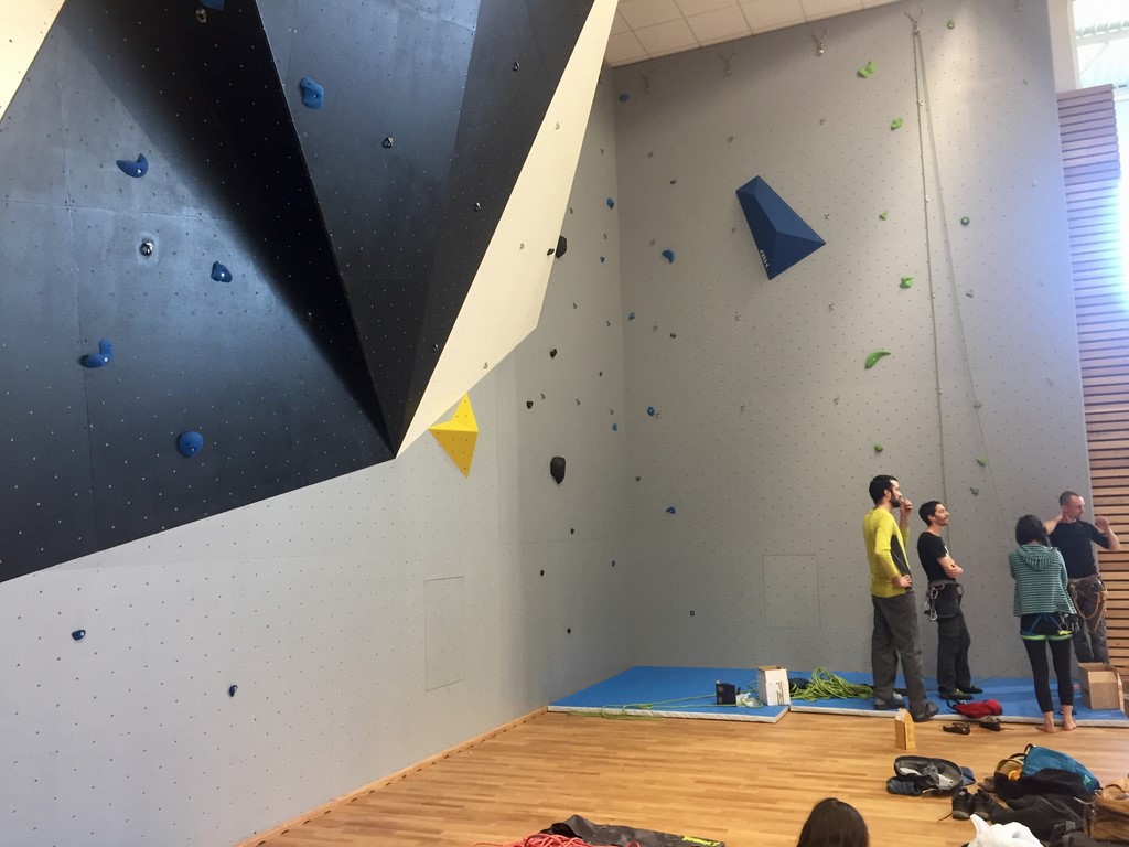 Equipement de nouvelles voies dans la salle de Landerneau